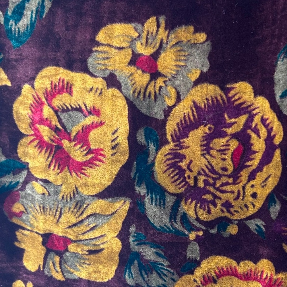 Gorgeous Velvet Floral Scarf - Picture 4 of 7